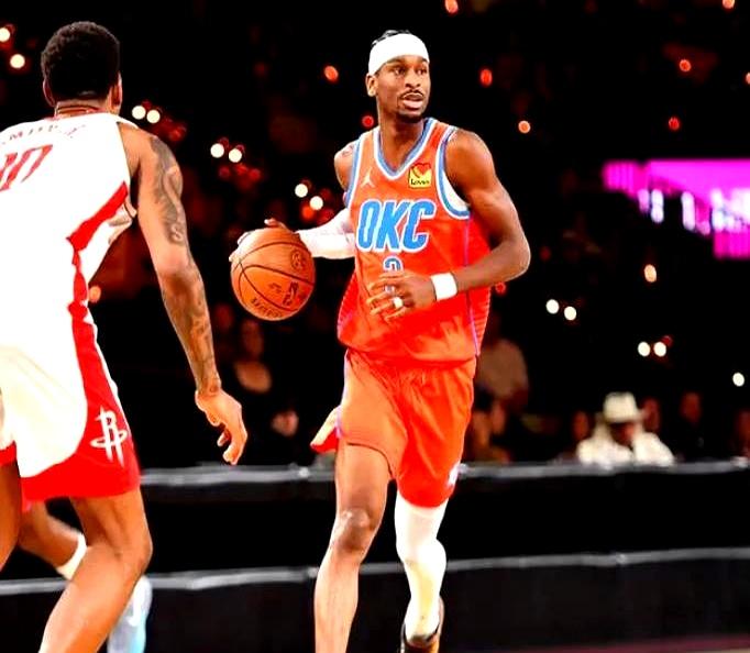 火箭主场击败尼克斯，领跑西部