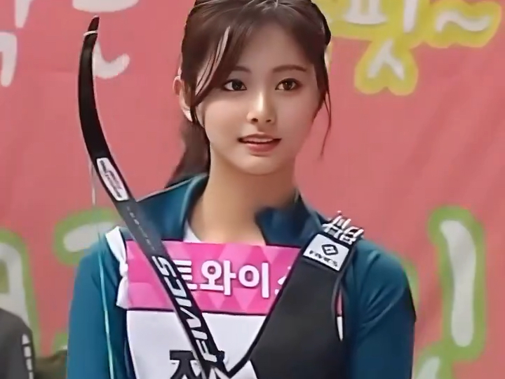 韩国女子射箭选手突围决赛,望夺金 韩国女子射箭选手突围决赛,望夺金