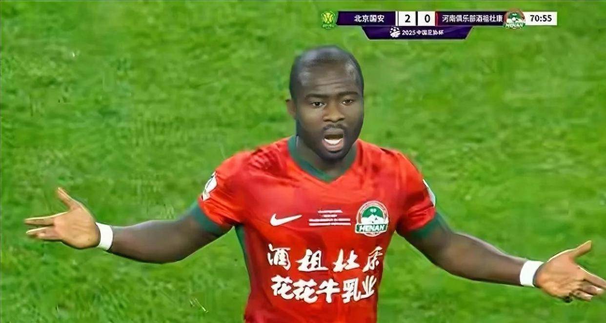 国安门将连续数场扑救神勇,获得赞誉 国安门将连续数场扑救神勇,获得赞誉